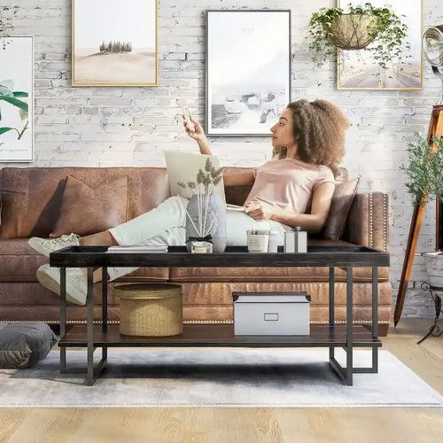 Table basse Alivia Rustic Black 47 pouces en acier à 1 étagère par