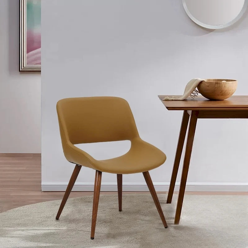 Chaise de salle à manger Langa en similicuir d'inspiration milieu de siècle avec pieds en métal