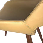 Chaise de salle à manger Langa en similicuir d'inspiration milieu de siècle avec pieds en métal