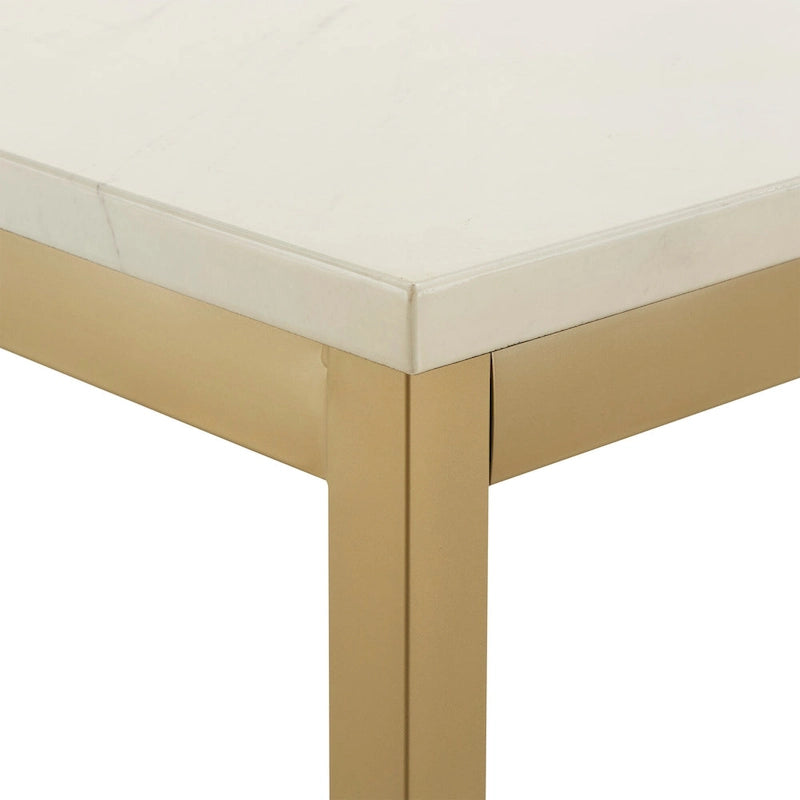 Table de salle à manger Darcy Gold avec plateau en faux marbre par