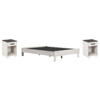 Lit plateforme Shawburn Whitewash avec 2 tables de chevet
