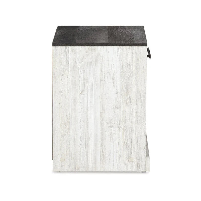 Lit plateforme Shawburn Whitewash avec 2 tables de chevet
