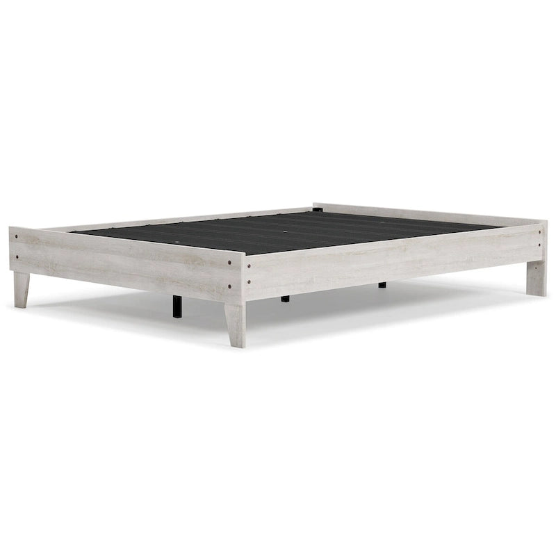 Lit plateforme Shawburn Whitewash avec 2 tables de chevet