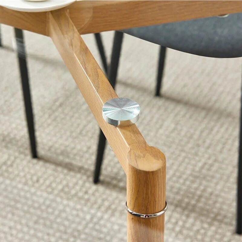 Table de salle à manger/cuisine moderne à plateau en verre avec chaises en tissu