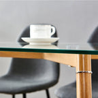 Table de salle à manger/cuisine moderne à plateau en verre avec chaises en tissu
